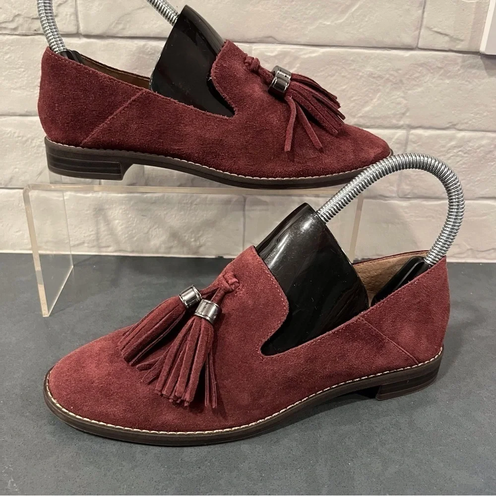 Franco Sarto sz 5 Hadden merlot suede tassel loafers